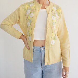 Vintage Imperial Fashion Yellow Knit Floral Embroidered Pearl Cardigan Garden M
